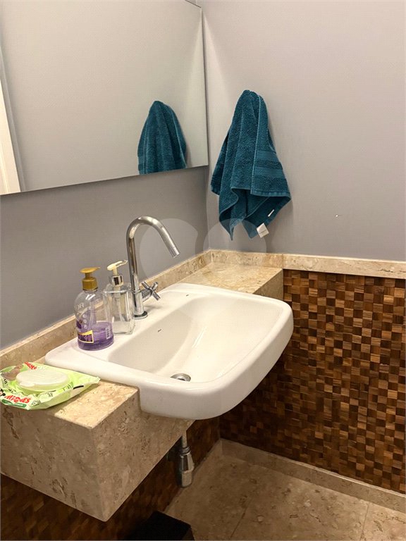 Apartamento em Moema Pássaros à Venda 171 m² 3 Dormitórios 3 Suítes Reformado