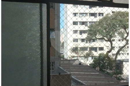 Apartamento mobiliado com 49 m² de área útil, 1 quarto, à venda na Bela Vista