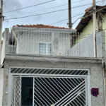 Sobrado de 150m2 com 4 dormitórios e 1 vaga à venda na Chácara Inglesa