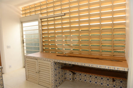 Casa térrea em Araraquara/SP.