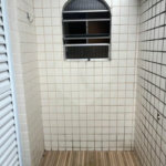 São Paulo - Capital - Bairro Santa Cruz - R4 495.000,00 - Aceita permuta por imóvel na cidade de Indaiatuba- Sp - Sobrado em rua residencial sem saída e com praça particular. O imóvel possui 2 quartos — 1 suíte com dois ambientes e acesso a hall externo. Sala ampla, cozinha com dois ambientes