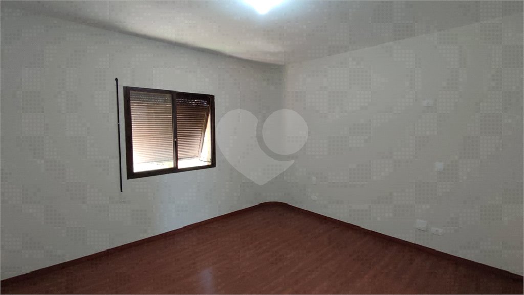 Apartamento de 3 dormitórios à Venda - Jardim Bethânia