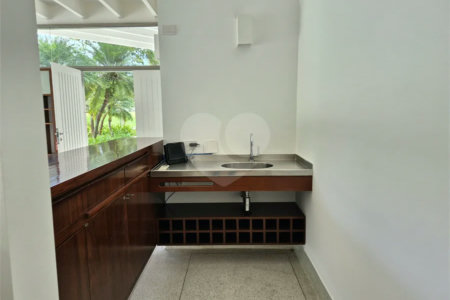 Casa a venda ou locação no Tamboré 1