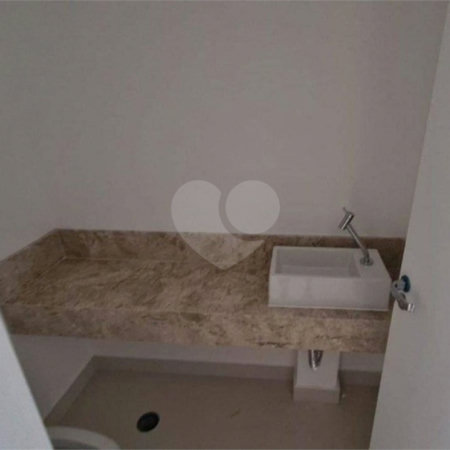 Apto com 159m² área útil com 3 suítes 2 vagas varanda gourmet e lazer completo.