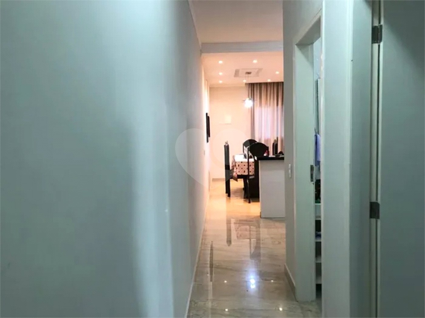 CASA A VENDA NO VILA BRANCA COM 3 DORMITORIOS, 2 BANHEIROS, 2 VAGAS, 175M², JACAREÍ/SP.