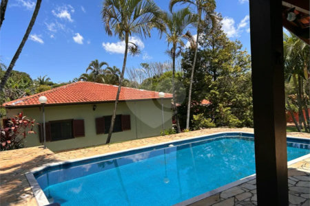 Casa para Venda ou Locação com opção de estar mobiliado no Condomínio Recanto Florido – Vinhedo/SP