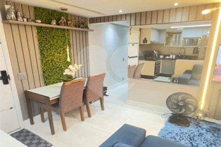 Apartamento com 40 m², 2 quartos, à venda no Cambuci