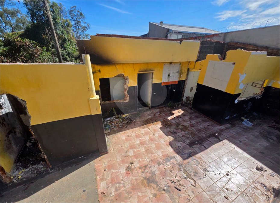 Terreno 240m² Vila Nery