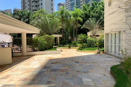 Apartamento à venda ou para alugar com 3 suítes em Morumbi, São Paulo, SP