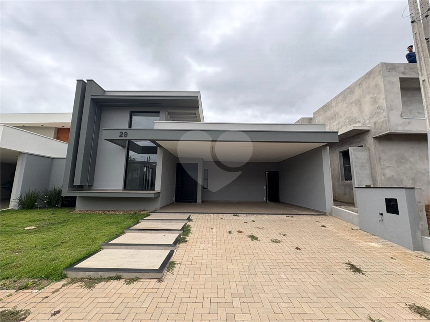 Casa á venda no condomínio Damha IV