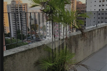 Apartamento exclusivo no último andar, em localização privilegiada de São Paulo.