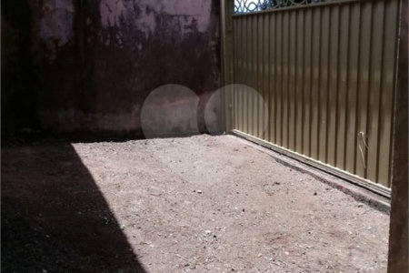 Terreno no Jd. Santa Felícia dispondo de 300m² muito bem localizado