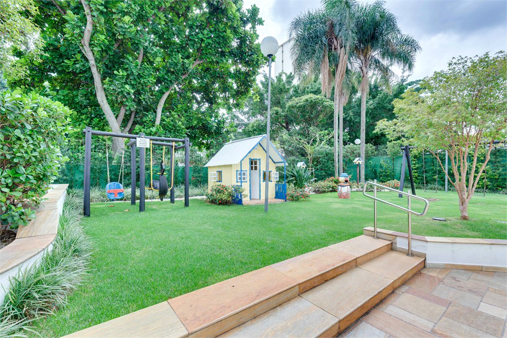 Apartamento à venda com 3 suítes em Real Parque, São Paulo, SP