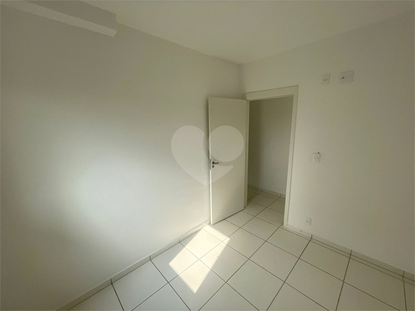 Apartamento para venda no Condomínio Residencial Vila das Flores.