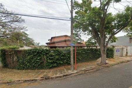 Casa de 3 andares à Venda no Jardim Cardinalli