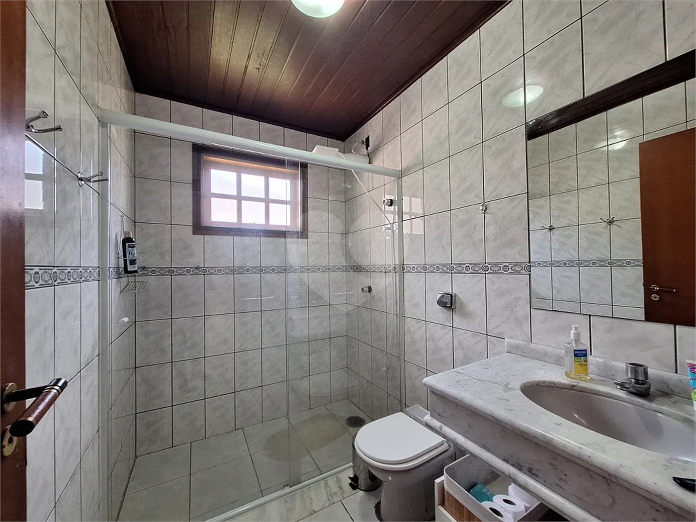 Casa para alugar com 3 quartos, sendo 1 suíte,  no condomínio Estância Marambaia, Vinhedo - SP