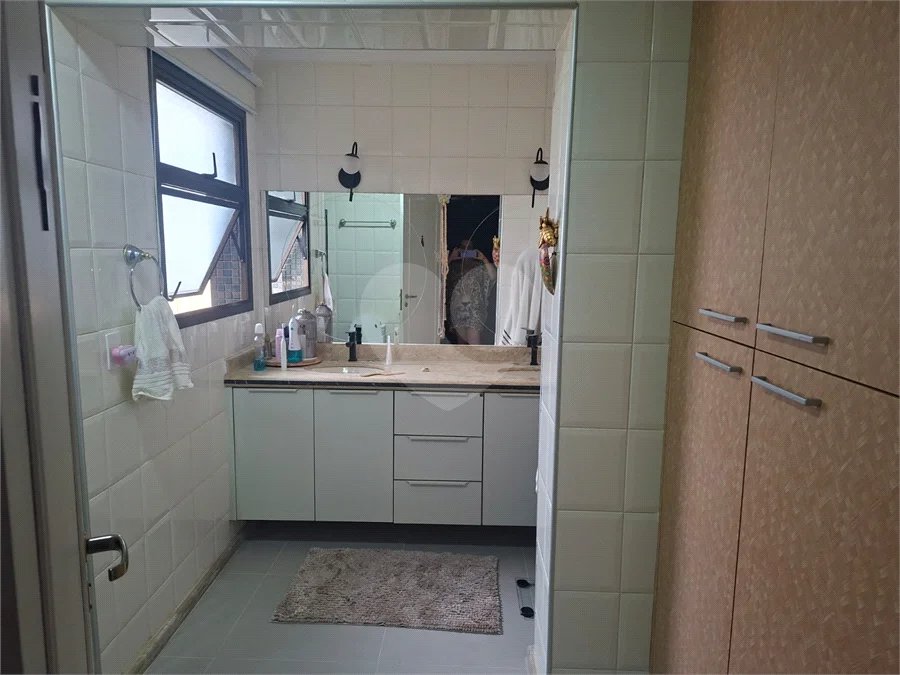 Apartamento elegante no Ed. Albatroz, bairro Pau Preto, todo reformado, com 4 dormitórios (2 suítes, uma com closet) à VENDA, 180 m², por R$ 1.080.000,00 em Indaiatuba/SP.
