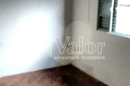 Casa em excelente localização na Vila Prado á venda.
