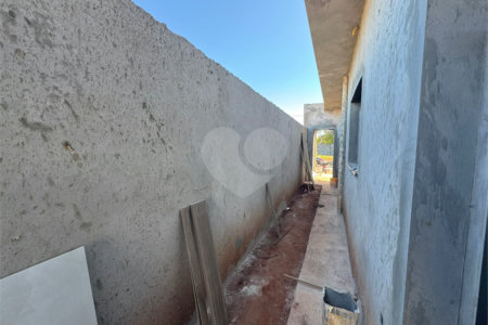 Casa á venda, com 03 Dormitórios, sendo 1 suíte, no Condomínio Recanto do Sábia em São Carlos-SP