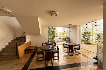 Higienópolis: Apartamento de 350 m2, 4 suítes, 5 vagas.