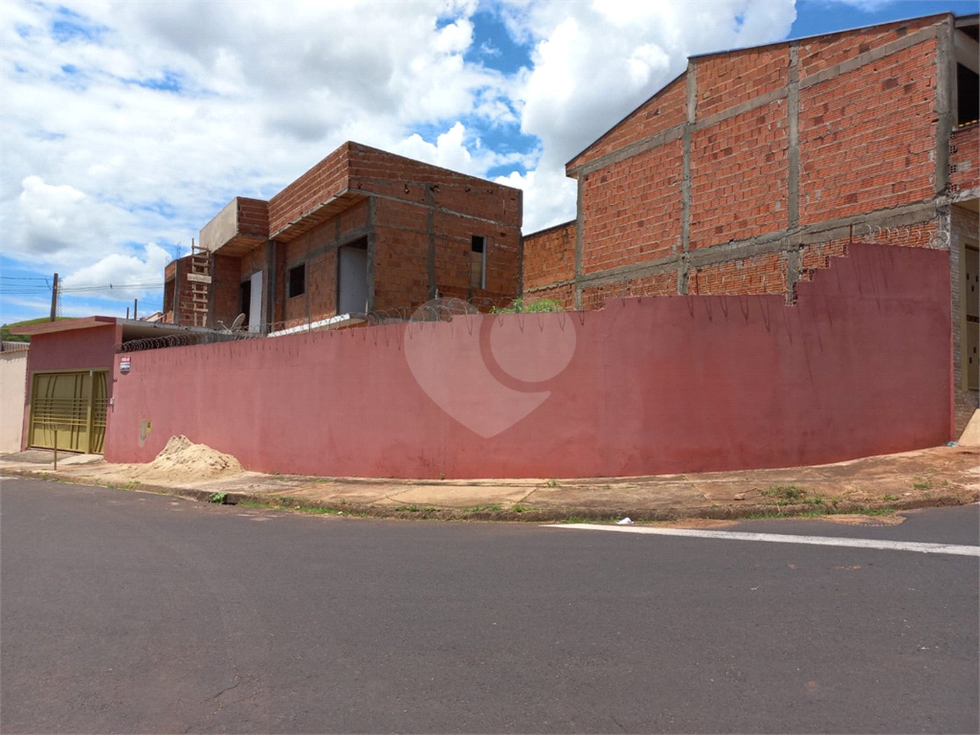 Sobrado no Jd Medeiros.