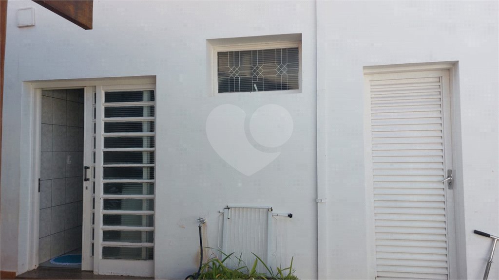 Casa à venda com 5 quartos, sendo 1 suíte, em Jardim Santa Paula, São Carlos, SP