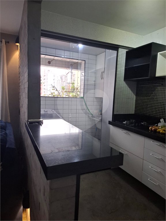 Apartamento moderno e mobiliado, 1 dormitório 1 banheiro, sala de star com varanda, cozinha americana, na Vila Olímpia.
