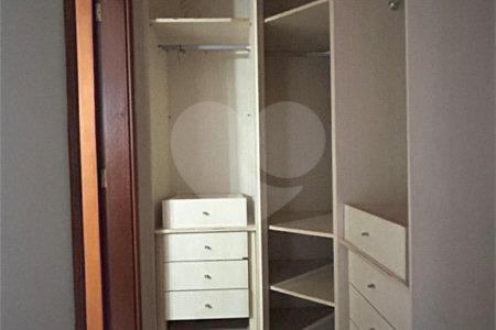 Apartamento 4 suítes Central Park Club