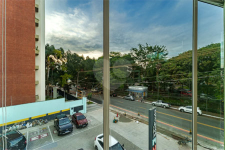 Prédio inteiro comercial á venda e locação na Vila Leopoldina.