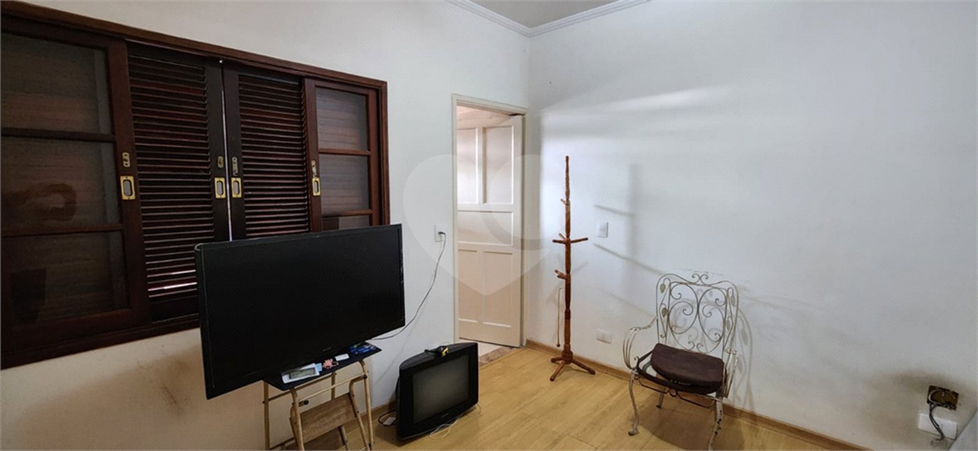 Casa térrea com duas edículas para venda - Saúde, SP.