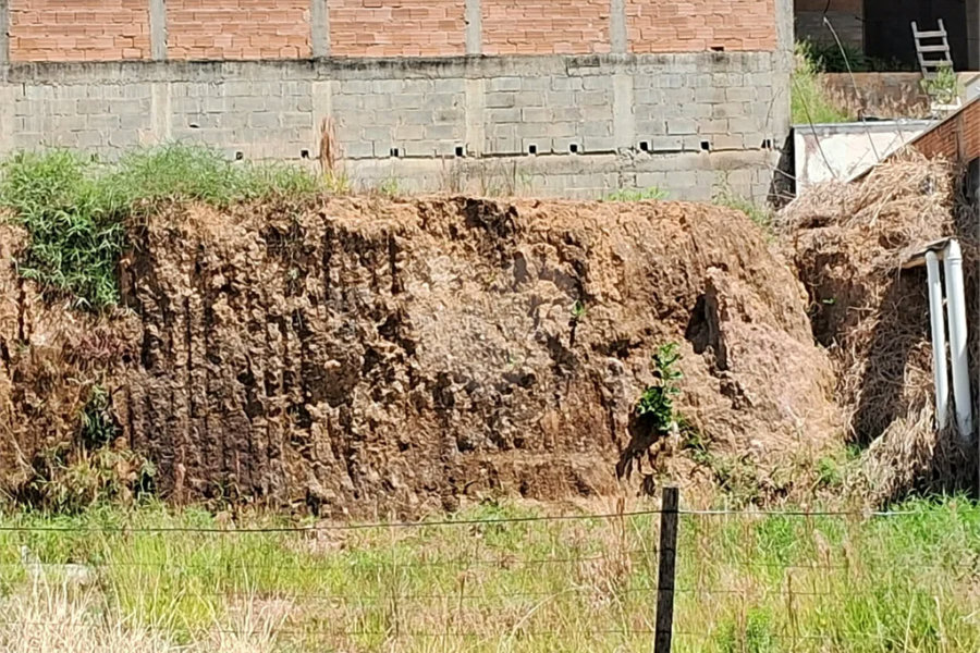 Terreno à venda 300,00m2 - ótima localização