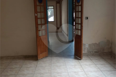 Amplo Sobrado de 330 m² no Coração do Cambuci!