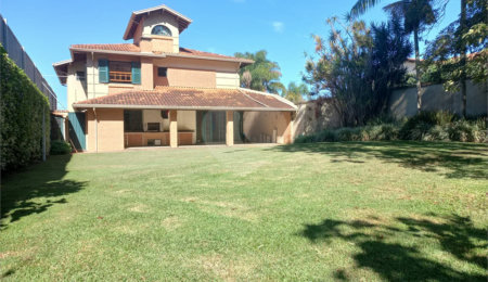 Casa à venda com 4 suítes em Funcionários, Poços de Caldas, MG
