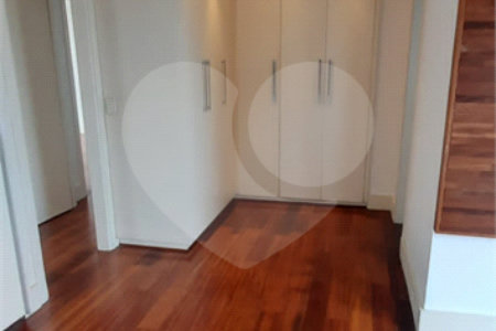 Apartamento Alto Padrão de 176m² na Aclimação — São Paulo/SP
