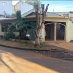Oportunidade Única no Santa Felícia: Casa 3 dormitórios, Conforto, Espaço de Sobra e a Melhor Localização de São Carlos!