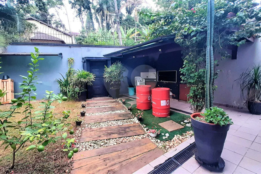 Vende-se Casa incrível no Jardim Prudência!
