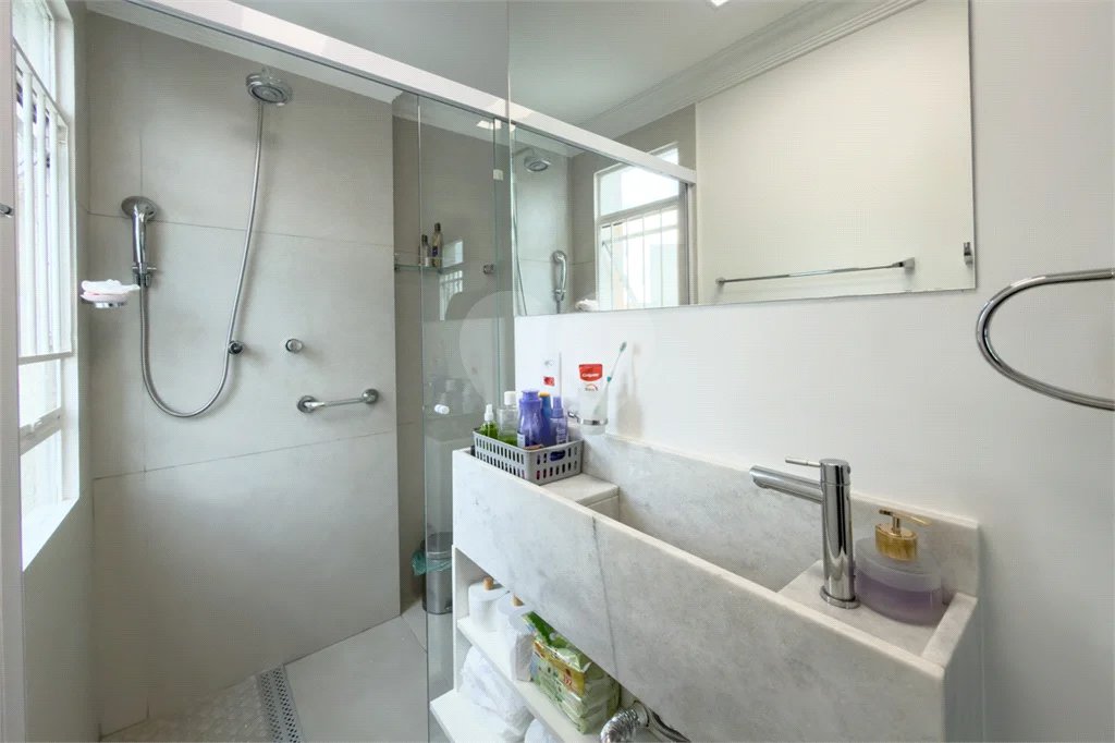 Apartamento com 205 metros no Campo Belo