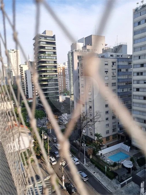 Apartamento 45m2 com 2 dormitórios e vaga no Jardins