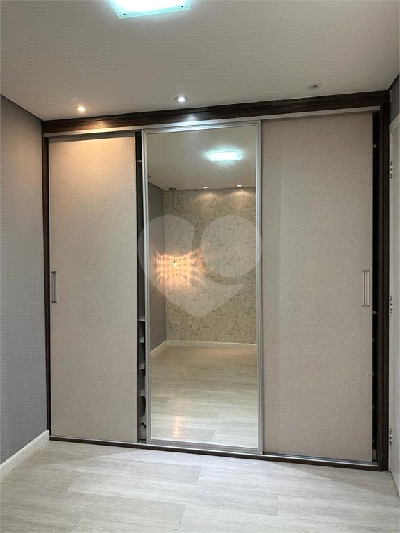 Apartamento MOBILIADO à venda. ÓTIMA OPORTUNIDADE!