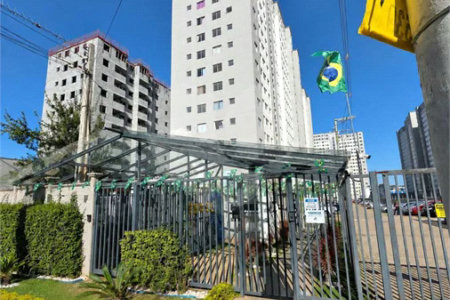 Apartamento de 42m² à venda na Vila Nova Bonsucesso, em Guarulhos, com 2 dormitórios e 1 vaga de garagem.