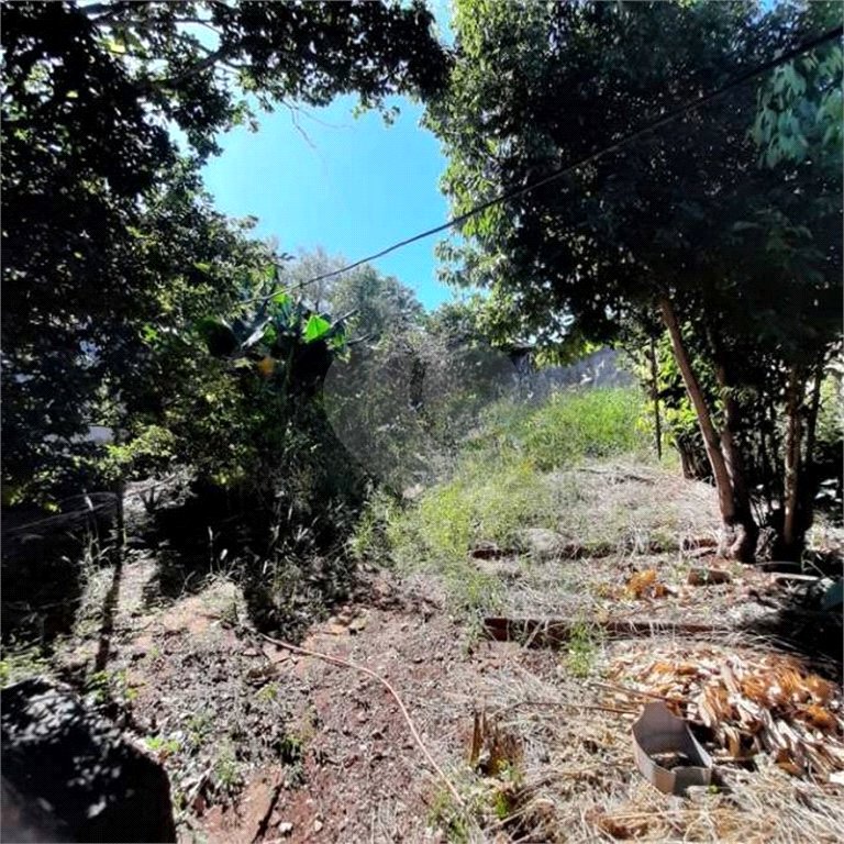Terreno com 400,00 m² no Centreville.