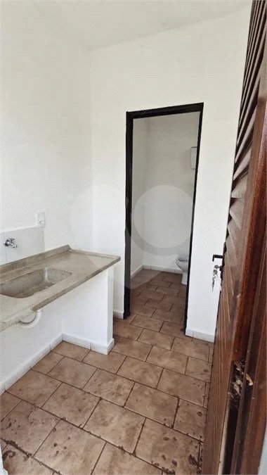 Oportunidade Única: Lote Comercial Estratégico de 463 m² Próximo ao Centro – Ideal para o Seu Negócio!