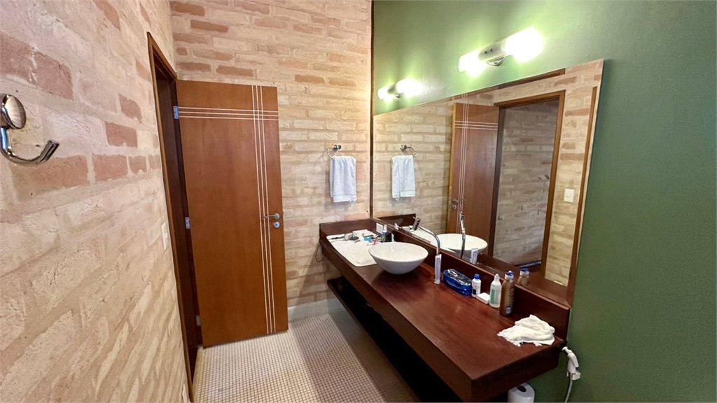 Casa para venda no Condomínio Vivenda do Broa.