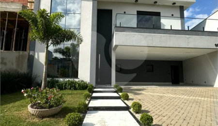 Casa à venda com 3 quartos, sendo 1 suíte,  no condomínio Jardim Residencial London Park, Indaiatuba - SP