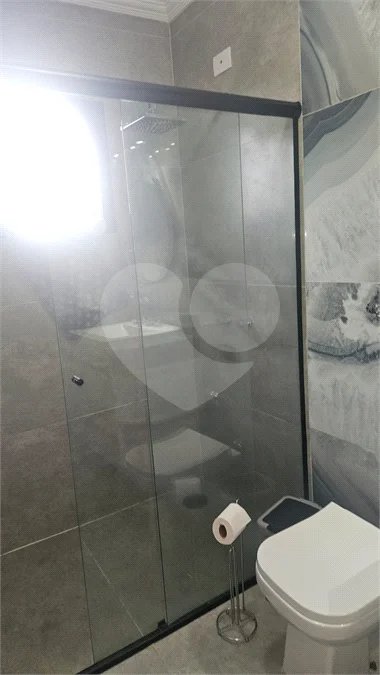 Indaiatuba- condominio Vale das Laranjeiras - Itaici - Terreno 3040,00 ms- construida 220ms - 3 dormitórios, sendo 2 suítes e uma suíte master com closet, além de uma sala ampla com 3 ambientes, Cozinha planejada,, campo de futebol/vôlei, Area de lazer com piscina, espaço gourmet com churrasque