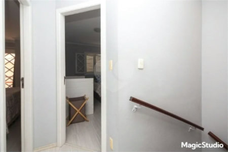 Casa com 260m², 3 dormitórios, 4 vagas, à venda em São Caetano do Sul.