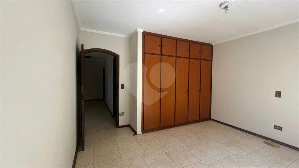 Venda Casa com 4 Dormitórios no Parque Santa Cecília