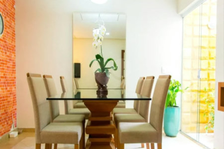 Sobrado com 180m² , 3 dormitórios , sendo 3 suítes , 3 vagas de garagem , churrasqueira e Jardim de inverno , à venda na Vila Scarpelli , Santo André.