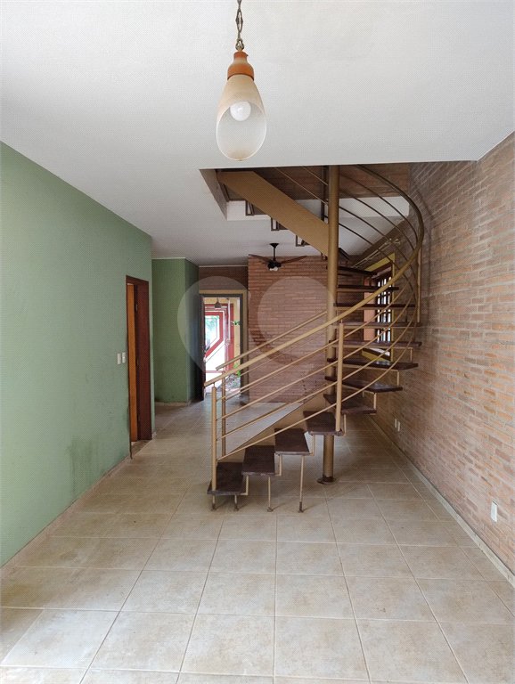 Excelente sobrado para venda no residencial Parati