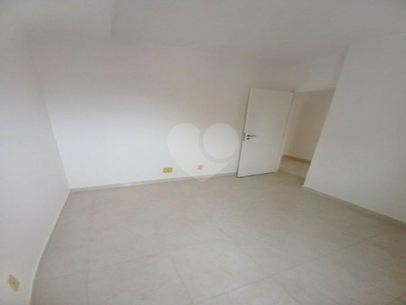 Apartamento à venda com 3 quartos, sendo 1 suíte, em Vila Santa Catarina, São Paulo, SP